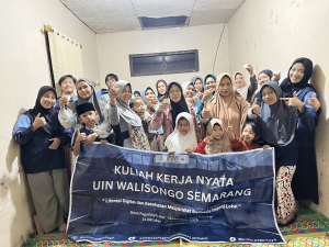 Kreatif dan Ramah Lingkungan, KKN Posko 33 Kenalkan Lilin Aromaterapi dari Minyak Jelantah