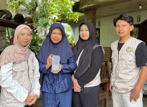 Mahasiswa KKN UIN Walisongo Lakukan Pendampingan dan Sosialisasi Digitalisasi Media Pembayaran bagi UMKM Lokal Menggunakan QRIS