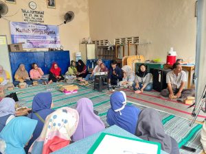 Gandeng Pakar IT, Mahasiswa KKN UPGRIS Edukasi Warga RW 07 Kelurahan Palebon Cara Kelola Usaha Mandiri Lewat Website Etalase