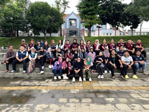 Meriahkan Senam Kreasi Desa Lerep, Mahasiswa KKN UPGRIS dan UNNES Bangun Keakraban dengan Warga