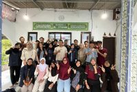 Mahasiswa KKN UPGRIS menggelar sosialisasi mengenai digitalisasi dan AI di Kelurahan Gemah, Kecamatan Pedurungan, Kota Semarang (18/01/2026).