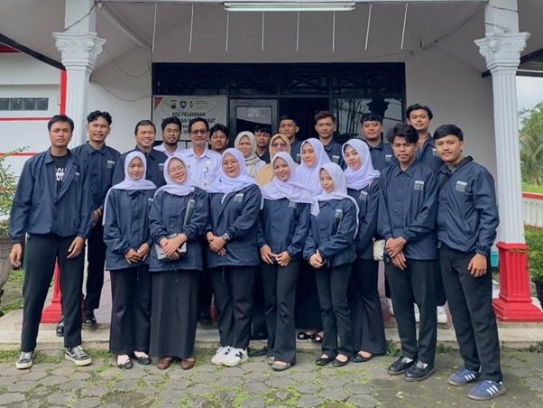 Mahasiswa Universitas PGRI Semarang resmi diterjunkan dan diterima melaksanakan KKN Mengabdi tahun 2026 di Kelurahan Beji, Kecamatan Ungaran Timur.