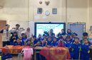 Mahasiswa KKN UPGRIS Kelompok 26 berfoto bersama siswa SD N 1 Palebon, Semarang, usai kegiatan edukasi kesehatan gigi dan mulut, Jumat (23/1/2026).