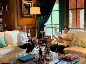 Prabowo Bahas Proyek Hilirisasi Rp100 Triliun dan Waste to Energy Bersama Rosan Roeslani di Hambalang