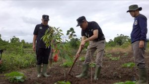 Kolaborasi Jemaah Ahmadiyah dan Kemenhut, Targetkan 100 Ribu Pohon di Seluruh Indonesia