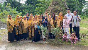 Mahasiswa KKN-T 12 UNDIP Tekan Budaya Bakar Sampah Melalui Edukasi Eco-Enzyme