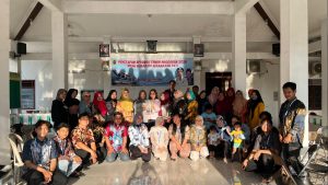 Tingkatkan Nilai Tambah Perikanan, KKN UPGRIS Gelar Sosialisasi Marinasi Lele di Semampir