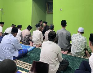 Kultum Ramadan di Musala Al-Uswah RW 11, Mahasiswa KKN UPGRIS Ajak Warga Tingkatkan Ketakwaan dan Produktivitas