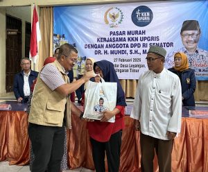 Mahasiswa KKN UPGRIS Gelar Pasar Murah di Leyangan, Gandeng DPD RI Bantu Ringankan Beban Warga