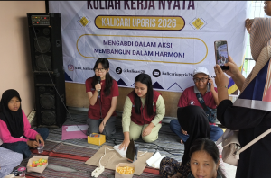 Antusias Warga RT 3 RW 4 Kalicari Ikuti Workshop Daur Ulang Tutup Botol oleh Mahasiswa KKN UPGRIS Kelompok 28