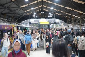 Hari Ke-8 Angkutan Lebaran 2026, KAI Daop 2 Bandung Catat Pelayanan Tertinggi Pada Arus Mudik