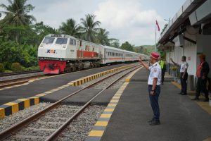 KAI Daop 2 Bandung Catat Kinerja Ketepatan Waktu KA Berangkat Pada Angkutan Lebaran 2026 Mencapai 99,80% Meningkat dari Angkutan Lebaran 2025, berikut 10 KA Favorit Pelanggan