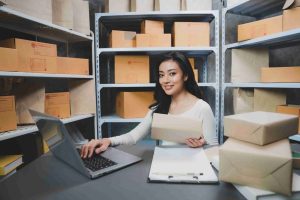 UMKM Go Global: Strategi Kirim Paket Ke Luar Negeri dengan Aman dan Terjangkau