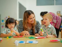 “Aku Tidak Sabar untuk Pergi ke Sekolah Besok…”