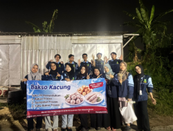 Belajar Langsung dari Pelaku Usaha, Mahasiswa KKN UIN Walisongo Kunjungi UMKM Bakso Kacung