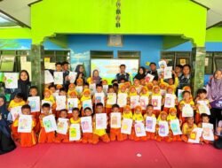 Tanamkan Nilai Pancasila Sejak Dini, KKN UIN Walisongo Gelar Lomba Mewarnai di TK Rahayu Desa Ngelowetan