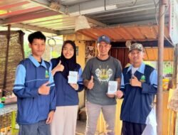 Mahasiswa KKN UIN Walisongo Posko 02 Desa Ngelo Wetan Fasilitasi UMKM Terapkan Sistem Pembayaran QRIS
