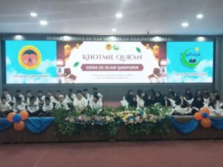 SD Islam Sjarifudin Selenggarakan Khotmil Qur’an Dan Pelepasan Siswa Kelas VI, Mengukir Prestasi, Meneguhkan Akhlak, Menyongsong Masa Depan Gemilang