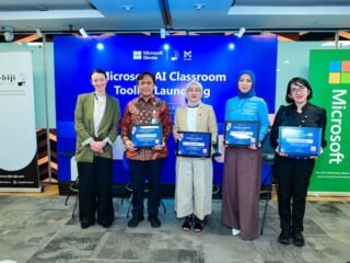 “Biji-biji Initiative” dan “Mereka” Perkuat Literasi AI di Sekolah Lewat Peluncuran Microsoft AI Classroom Toolkit