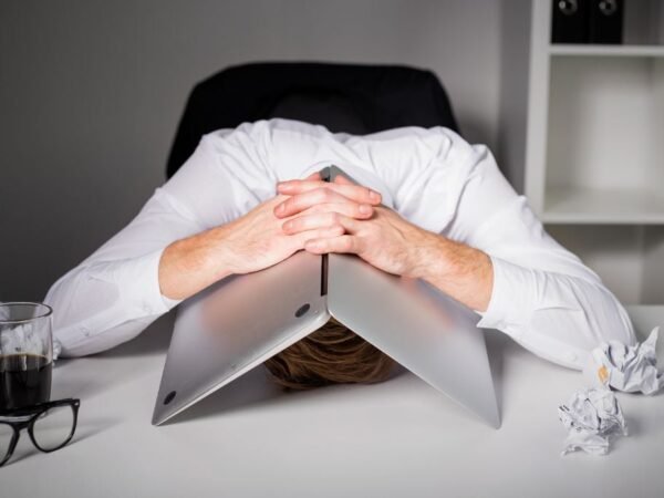 Financial Burnout: Saat Capek Cari Uang Tapi Saldo Tabungan Tidak Bertambah