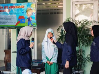 KKN UPGRIS Gaungkan Anti-Bullying dan Anti Kekerasan Seksual Lewat Sosialisasi di MI Manbaul Ulum Desa Tlogorejo