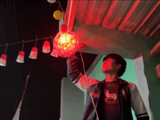 Sulap Sampah Botol Menjadi Lampu Hiasan Jalan, Mahasiswa KKN Undip Dorong Desa Nganjat Menuju Zero Waste