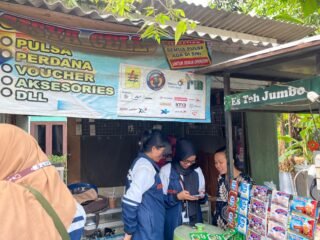 Digitalisasi UMKM oleh Tim KKN-R UNDIP Guna Perkuat Ekonomi Lokal di Desa Kebandungan Pemalang