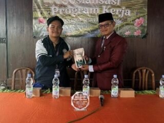 Sulap Limbah Jadi Rupiah, KKN Undip Bekali Warga Patihan Mesin Cetak Briket dan Strategi Bisnis