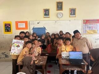 Gunung Meletus Mini, Cara Seru Siswa SD Negeri 2 Patihan Belajar Sains