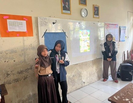 Edukasi Hak Pendidikan, Mahasiswa KKN Undip Cegah Anak Tidak Sekolah di Patihan