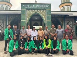 Sedekah Botol Plastik Berbasis Digital, Cara Baru Mahasiswa KKN Kolaborasi UIN SAIZU 2026 Wujudkan Eco Masjid di Kebumen