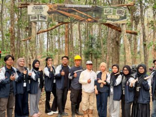 KKN Undip Perkuat Identitas Sendang Kemantren Mijen, Dukung SDGs 6 & 11