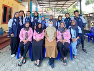Mahasiswa KKN-R TIM II UNDIP Berkontribusi dalam Kegiatan Posyandu Desa Kandeman