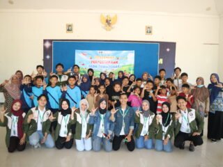 Dorong Minat Baca Anak, Mahasiswa KKN Tim IDBU-12 Undip Optimalkan Perpustakaan di Desa Tawangsari