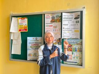 Dukung Inovasi Pengolahan Sampah Rumah Tangga, Mahasiswa KKN Undip Bekali Warga dan PKK Desa Nyamplungsari Pelatihan Perhitungan HPP dan Harga Jual Produk Daur Ulang