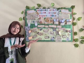Mahasiswi Akuntansi KKN-T IDBU 12 Undip Rancang Mading Literasi Keuangan untuk Perpustakaan Desa Tawangsari