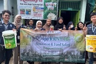 Mahasiswa KKN-T Undip Laksanakan Program SAFE UMKM untuk Perkuat Higiene dan Keselamatan Pangan di Semarang
