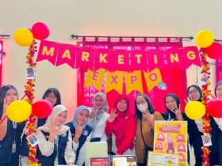 Mahasiswa KKN-T Undip Latih UMKM Padangsari Optimalkan TikTok untuk Perkuat Daya Saing