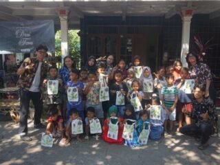 Tim KKN-T 13 UNDIP Berhasil Ajak Antusias Anak Desa Teras Gemar Membaca melalui Lapak Baca di Teras: Literasi dan Ecoprint