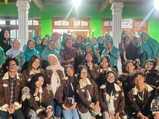 Mahasiswa KKN IDBU-07 UNDIP Gelar Edukasi Literasi Informasi Saring Sebelum Sharing untuk Membentengi Warga Desa Sobokerto dari Berita Hoax