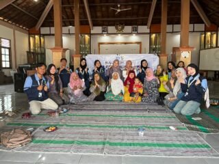 Sinergi KKN UIN Walisongo dan Tim Penggerak PKK, Petakan Jadwal Posyandu Desa Gaji