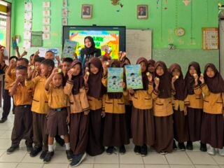 Mahasiswa KKN UNDIP Gelar Edukasi Interaktif Cuci Tangan Pakai Sabun di SDN 2 Segaran