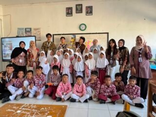 Mahasiswa KKN UNDIP Dorong Literasi Komunikasi Santun dan Pencegahan Bullying bagi Siswa SD 01 Srinahan