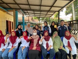 Cegah Stunting hingga Pantau Kesehatan Lansia, Mahasiswa KKN Undip Dukung Posyandu dan Posbindu Kandeman