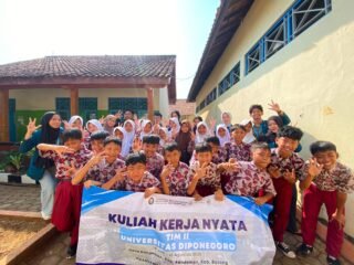 Mahasiswa KKN-R Tim II UNDIP 2026 Tanamkan Kebiasaan Mengelola Uang Saku Sejak Dini di SDN Kandeman 01