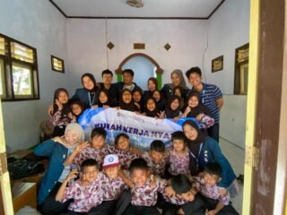 Levitasikan Literasi Finansial Sejak Dini, Mahasiswa KKN Undip Gelar Edukasi Keuangan Cerdas di SDN 2 Kandeman