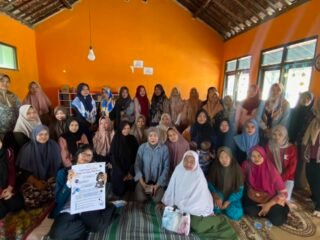 Mahasiswa KKN UNDIP Sosialisasikan Digital Parenting kepada Wali Murid TK Muslimat NU Purwodadi untuk Lindungi Anak di Era Digital
