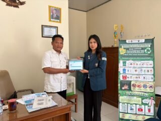 Mahasiswa KKN UNDIP Optimalkan Sistem Informasi Layanan Kesehatan Desa Depok