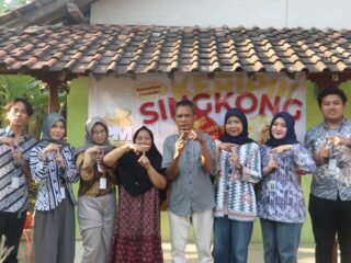 Mahasiswa KKN UNDIP Wujudkan Optimalisasi UMKM Keripik Singkong dan Penguatan Legalitas Usaha di Desa Tumbal