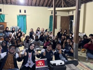 Mahasiswa KKN UNDIP Bekali Pemuda Desa Jarum Literasi Keuangan dan Investasi